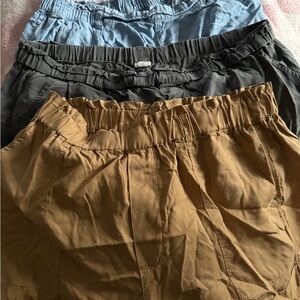 Aerie Casual Shorts in Tan, Black and Blue